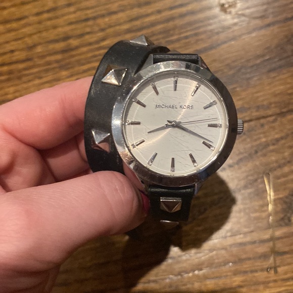 Michael Kors Watch - Picture 4 of 7